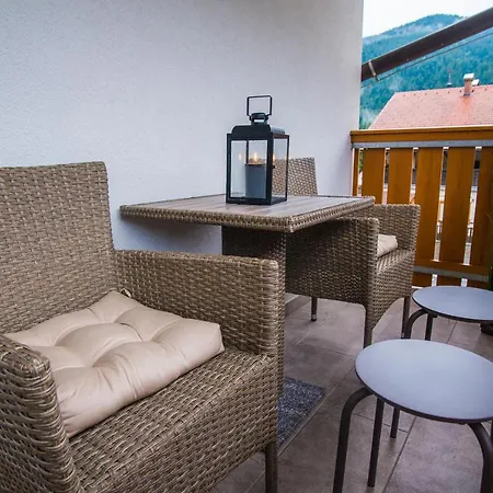 Veninsek Apartment *